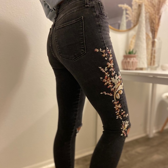 Abercrombie jeans - Picture 2 of 2